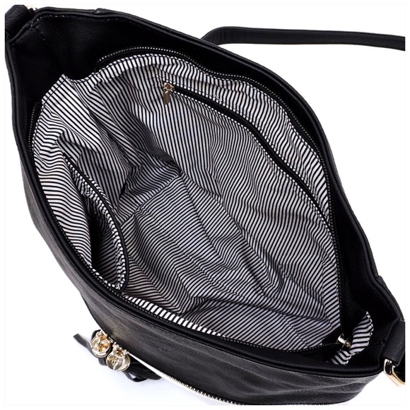 Silver & Blue Zip Colorblock Crossbody Bucket Bag - Picture 4 of 8